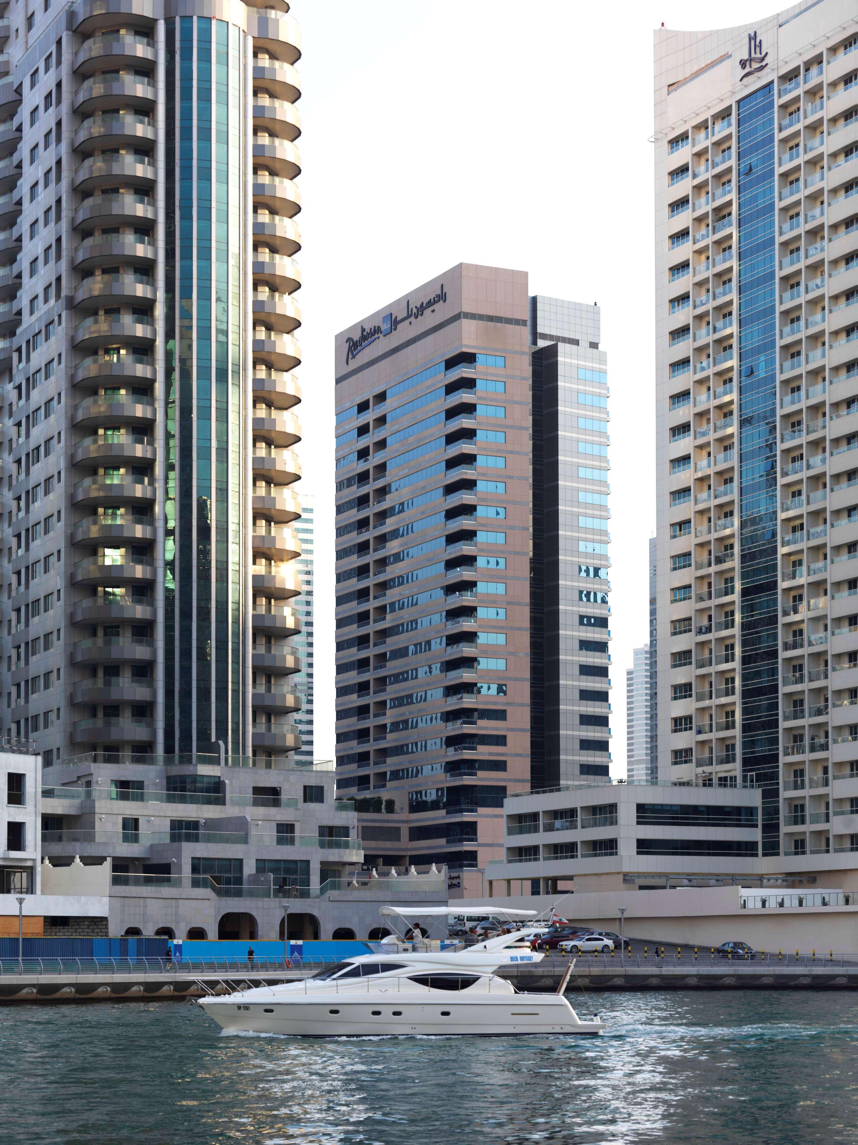 Radisson Blu Residence, Dubai Marina Exterior photo